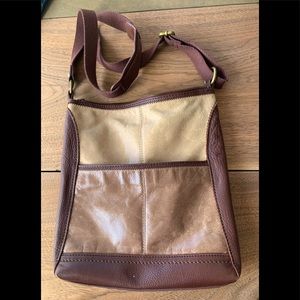 The Sak purse cross body bag purse. . Chocolate brown/tan. 100% leather.